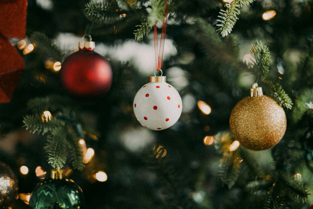 3 Weeks to Go: Deck the Halls, and Make Room