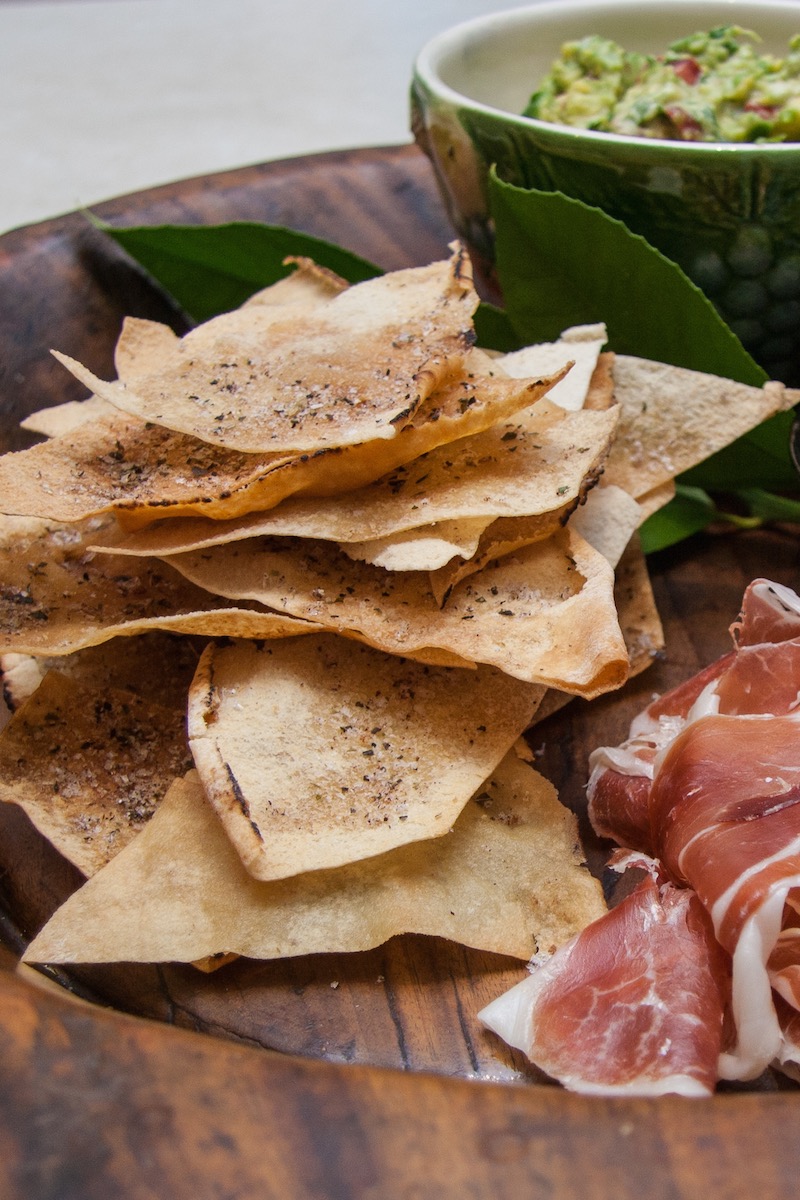 Pita Crisps with Guacamole